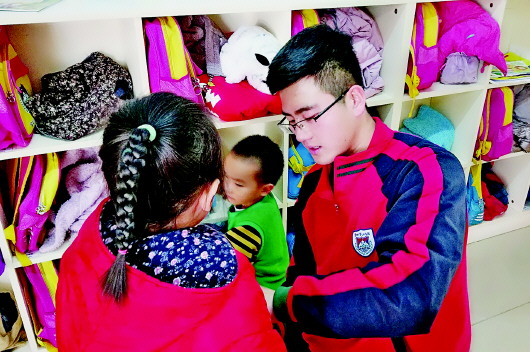 15名男幼师收到两万多次点赞